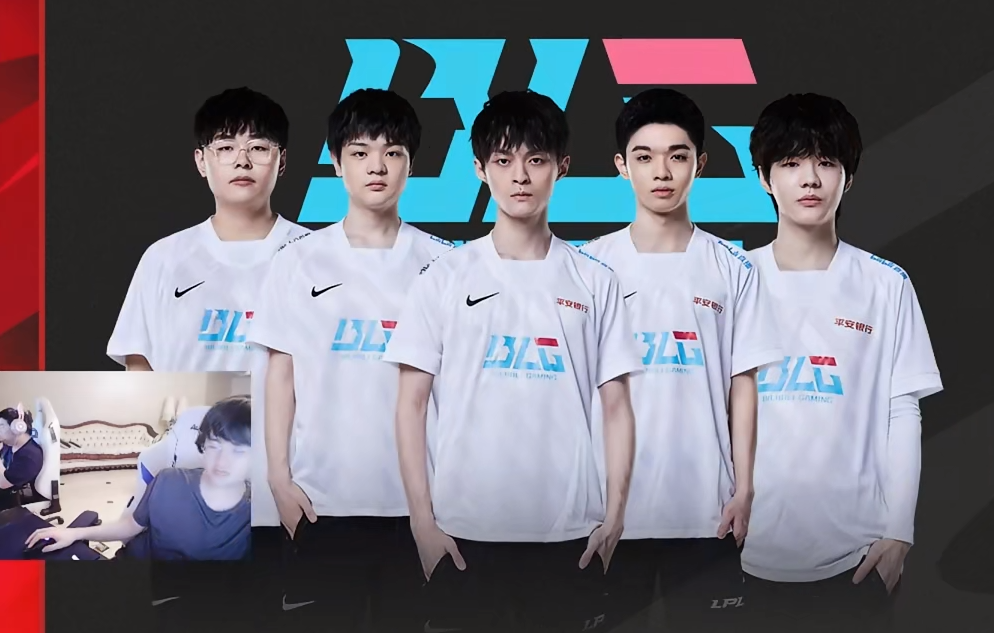 也点燃了青 也点燃了青