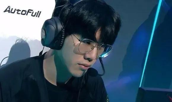 一步站上更 一步站上更